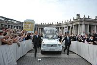 <br>Udienza Generale del 14 Aprile 2010<br><br> - (Copyright L'OSSERVATORE ROMANO - Servizio Fotografico - photo@ossrom.va)