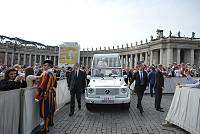 <br>Udienza Generale del 14 Aprile 2010<br><br> - (Copyright L'OSSERVATORE ROMANO - Servizio Fotografico - photo@ossrom.va)