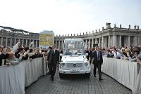 <br>Udienza Generale del 14 Aprile 2010<br><br> - (Copyright L'OSSERVATORE ROMANO - Servizio Fotografico - photo@ossrom.va)