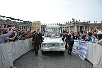 <br>Udienza Generale del 14 Aprile 2010<br><br> - (Copyright L'OSSERVATORE ROMANO - Servizio Fotografico - photo@ossrom.va)