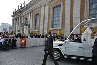 <br>Udienza Generale del 14 Aprile 2010<br><br> - (Copyright L'OSSERVATORE ROMANO - Servizio Fotografico - photo@ossrom.va)