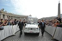 <br>Udienza Generale del 14 Aprile 2010<br><br> - (Copyright L'OSSERVATORE ROMANO - Servizio Fotografico - photo@ossrom.va)