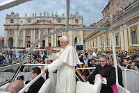 <br>Udienza Generale del 14 Aprile 2010<br><br> - (Copyright L'OSSERVATORE ROMANO - Servizio Fotografico - photo@ossrom.va)