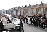 <br>Udienza Generale del 14 Aprile 2010<br><br> - (Copyright L'OSSERVATORE ROMANO - Servizio Fotografico - photo@ossrom.va)