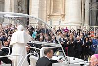 <br>Udienza Generale del 14 Aprile 2010<br><br> - (Copyright L'OSSERVATORE ROMANO - Servizio Fotografico - photo@ossrom.va)