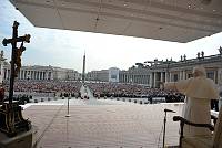 <br>Udienza Generale del 14 Aprile 2010<br><br> - (Copyright L'OSSERVATORE ROMANO - Servizio Fotografico - photo@ossrom.va)
