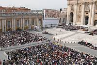 <br>Udienza Generale del 14 Aprile 2010<br><br> - (Copyright L'OSSERVATORE ROMANO - Servizio Fotografico - photo@ossrom.va)