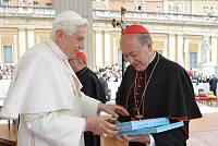 <br>Udienza Generale del 14 Aprile 2010<br><br> - (Copyright L'OSSERVATORE ROMANO - Servizio Fotografico - photo@ossrom.va)