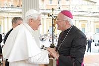 <br>Udienza Generale del 14 Aprile 2010<br><br> - (Copyright L'OSSERVATORE ROMANO - Servizio Fotografico - photo@ossrom.va)