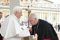 <br>Udienza Generale del 14 Aprile 2010<br><br> - (Copyright L'OSSERVATORE ROMANO - Servizio Fotografico - photo@ossrom.va)