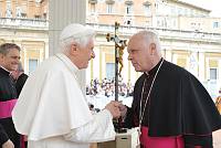 <br>Udienza Generale del 14 Aprile 2010<br><br> - (Copyright L'OSSERVATORE ROMANO - Servizio Fotografico - photo@ossrom.va)