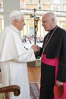<br>Udienza Generale del 14 Aprile 2010<br><br> - (Copyright L'OSSERVATORE ROMANO - Servizio Fotografico - photo@ossrom.va)