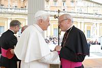 <br>Udienza Generale del 14 Aprile 2010<br><br> - (Copyright L'OSSERVATORE ROMANO - Servizio Fotografico - photo@ossrom.va)