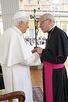 <br>Udienza Generale del 14 Aprile 2010<br><br> - (Copyright L'OSSERVATORE ROMANO - Servizio Fotografico - photo@ossrom.va)
