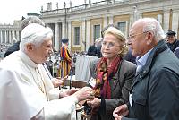 <br>Udienza Generale del 14 Aprile 2010<br><br> - (Copyright L'OSSERVATORE ROMANO - Servizio Fotografico - photo@ossrom.va)