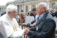 <br>Udienza Generale del 14 Aprile 2010<br><br> - (Copyright L'OSSERVATORE ROMANO - Servizio Fotografico - photo@ossrom.va)