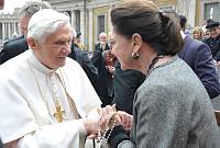<br>Udienza Generale del 14 Aprile 2010<br><br> - (Copyright L'OSSERVATORE ROMANO - Servizio Fotografico - photo@ossrom.va)