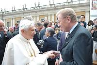 <br>Udienza Generale del 14 Aprile 2010<br><br> - (Copyright L'OSSERVATORE ROMANO - Servizio Fotografico - photo@ossrom.va)