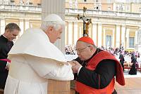 <br>Udienza Generale del 14 Aprile 2010<br><br> - (Copyright L'OSSERVATORE ROMANO - Servizio Fotografico - photo@ossrom.va)