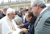 <br>Udienza Generale del 14 Aprile 2010<br><br> - (Copyright L'OSSERVATORE ROMANO - Servizio Fotografico - photo@ossrom.va)