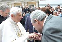 <br>Udienza Generale del 14 Aprile 2010<br><br> - (Copyright L'OSSERVATORE ROMANO - Servizio Fotografico - photo@ossrom.va)