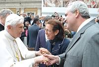 <br>Udienza Generale del 14 Aprile 2010<br><br> - (Copyright L'OSSERVATORE ROMANO - Servizio Fotografico - photo@ossrom.va)