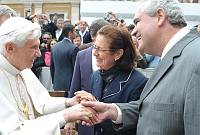 <br>Udienza Generale del 14 Aprile 2010<br><br> - (Copyright L'OSSERVATORE ROMANO - Servizio Fotografico - photo@ossrom.va)