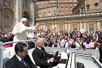 <br>UDIENZA GENERALE<br><br> - (Copyright L'OSSERVATORE ROMANO - Servizio Fotografico - photo@ossrom.va)