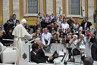 <br>UDIENZA GENERALE<br><br> - (Copyright L'OSSERVATORE ROMANO - Servizio Fotografico - photo@ossrom.va)