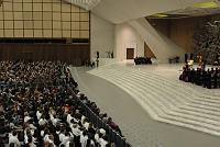 <br>- S.S. Benedetto XVI - udienza generale in aula Paolo VI <br><br> - (Copyright L'OSSERVATORE ROMANO - Servizio Fotografico - photo@ossrom.va)