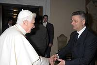 File name            	:DSC_5484.JPG<br>File size            	:2.0MB(2088713Bytes)<br>Date taken           	:2010/02/03 12:11:29<br>Image size           	:3216 x 2136<br>Resolution           	:300 x 300 dpi<br>Number of bits       	:8bit/channel<br>Protection attribute 	:Off<br>Hide Attribute       	:Off<br>Camera ID            	:N/A<br>Camera               	:NIKON D300<br>Quality mode         	:N/A<br>Metering mode        	:Center-weighted<br>Exposure mode        	:Manual<br>Speed light          	:No<br>Focal length         	:24 mm<br>Shutter speed        	:1/200second<br>Aperture             	:F3.5<br>Exposure compensation	:0 EV<br>White Balance        	:N/A<br>Lens                 	:N/A<br>Flash sync mode      	:N/A<br>Exposure difference  	:N/A<br>Flexible program     	:N/A<br>Sensitivity          	:N/A<br>Sharpening           	:N/A<br>Image Type           	:Color<br>Color Mode           	:N/A<br>Hue adjustment       	:N/A<br>Saturation Control   	:N/A<br>Tone compensation    	:N/A<br>Latitude(GPS)        	:N/A<br>Longitude(GPS)       	:N/A<br>Altitude(GPS)        	:N/A