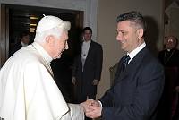 File name            	:DSC_5489.JPG<br>File size            	:2.0MB(2147058Bytes)<br>Date taken           	:2010/02/03 12:11:32<br>Image size           	:3216 x 2136<br>Resolution           	:300 x 300 dpi<br>Number of bits       	:8bit/channel<br>Protection attribute 	:Off<br>Hide Attribute       	:Off<br>Camera ID            	:N/A<br>Camera               	:NIKON D300<br>Quality mode         	:N/A<br>Metering mode        	:Center-weighted<br>Exposure mode        	:Manual<br>Speed light          	:No<br>Focal length         	:24 mm<br>Shutter speed        	:1/200second<br>Aperture             	:F3.5<br>Exposure compensation	:0 EV<br>White Balance        	:N/A<br>Lens                 	:N/A<br>Flash sync mode      	:N/A<br>Exposure difference  	:N/A<br>Flexible program     	:N/A<br>Sensitivity          	:N/A<br>Sharpening           	:N/A<br>Image Type           	:Color<br>Color Mode           	:N/A<br>Hue adjustment       	:N/A<br>Saturation Control   	:N/A<br>Tone compensation    	:N/A<br>Latitude(GPS)        	:N/A<br>Longitude(GPS)       	:N/A<br>Altitude(GPS)        	:N/A