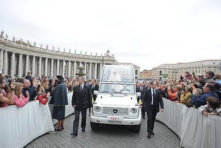 69038