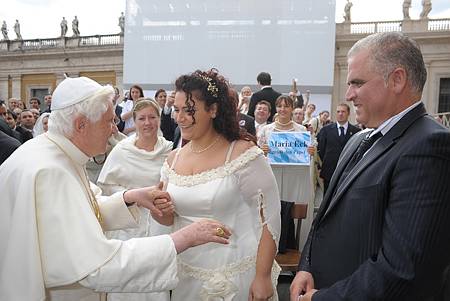 63197