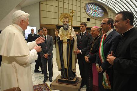 54628