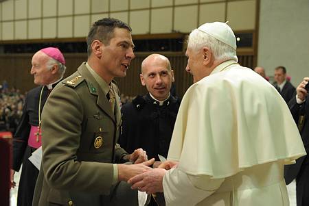03083_20012010