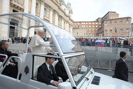 63866