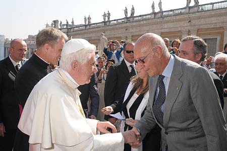 58269