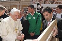 File name            	:000_0593.JPG<br>File size            	:2.0MB(2106100Bytes)<br>Date taken           	:2010/03/31 11:02:48<br>Image size           	:2784 x 1848<br>Resolution           	:300 x 300 dpi<br>Number of bits       	:8bit/channel<br>Protection attribute 	:Off<br>Hide Attribute       	:Off<br>Camera ID            	:N/A<br>Camera               	:NIKON D700<br>Quality mode         	:N/A<br>Metering mode        	:Matrix<br>Exposure mode        	:Manual<br>Speed light          	:No<br>Focal length         	:24 mm<br>Shutter speed        	:1/500second<br>Aperture             	:F7.1<br>Exposure compensation	:0 EV<br>White Balance        	:N/A<br>Lens                 	:N/A<br>Flash sync mode      	:N/A<br>Exposure difference  	:N/A<br>Flexible program     	:N/A<br>Sensitivity          	:N/A<br>Sharpening           	:N/A<br>Image Type           	:Color<br>Color Mode           	:N/A<br>Hue adjustment       	:N/A<br>Saturation Control   	:N/A<br>Tone compensation    	:N/A<br>Latitude(GPS)        	:N/A<br>Longitude(GPS)       	:N/A<br>Altitude(GPS)        	:N/A