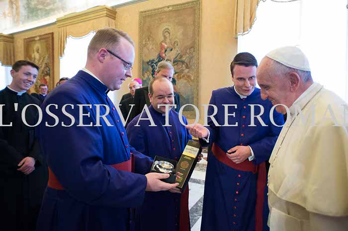 %_tempFileName00883_14042016%