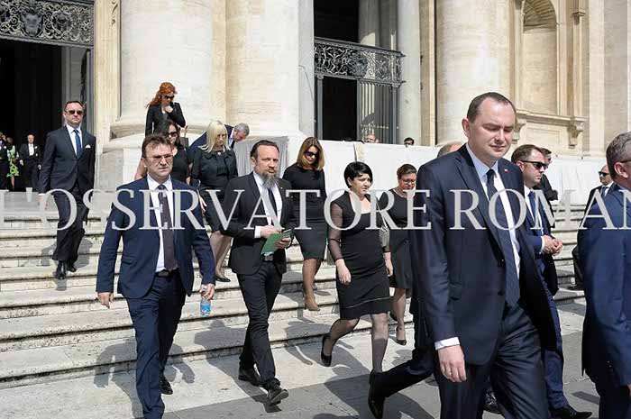 %_tempFileName00323_05062016%