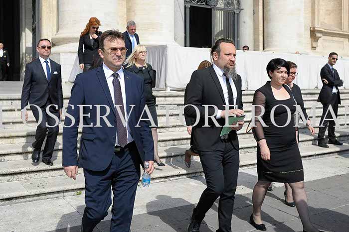 %_tempFileName00325_05062016%