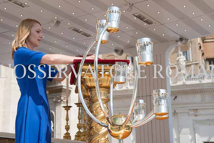 %_tempFileName01880_05062016%