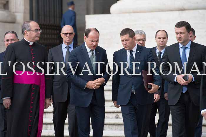 %_tempFileName00571_05092016%