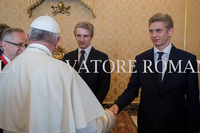 %_tempFileName01663_10102016%