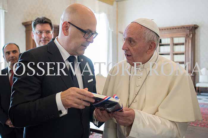 %_tempFileName00137_10102016%