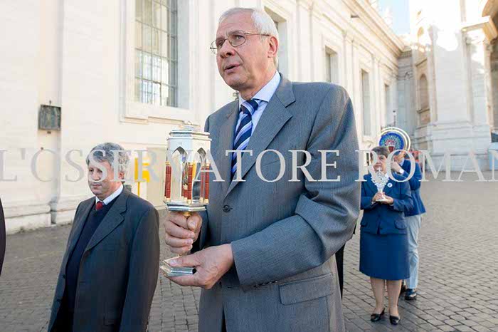 %_tempFileName01659_16102016%