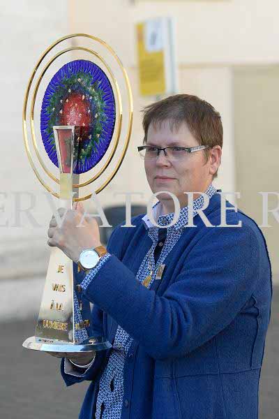 %_tempFileName01672_16102016%