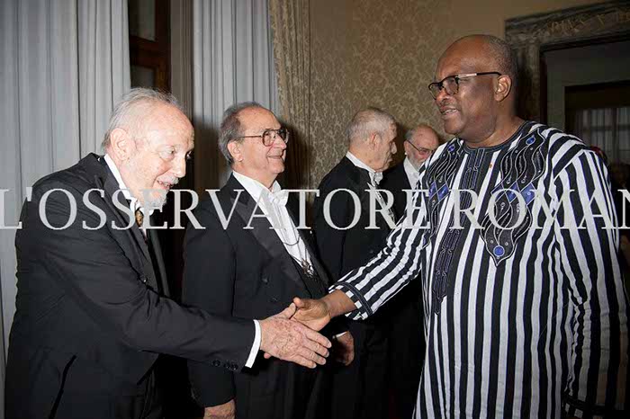 %_tempFileName02004_20102016%