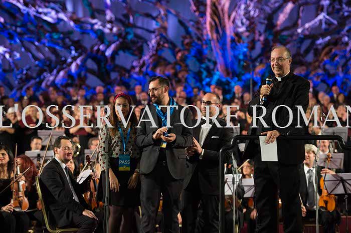 %_tempFileName10676_22102016%